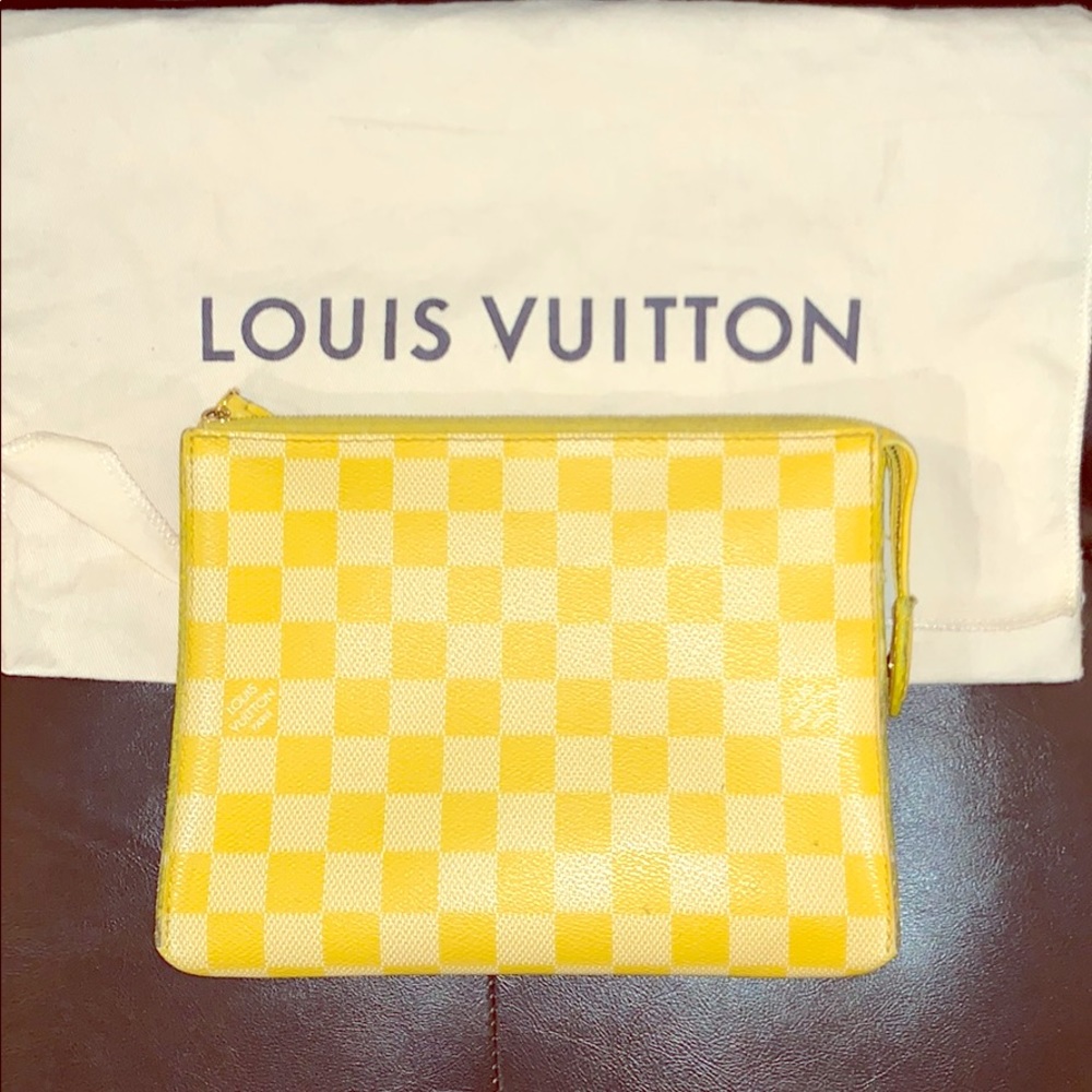 LOUIS VUITTON Damier Couleurs Element Clutch RARE